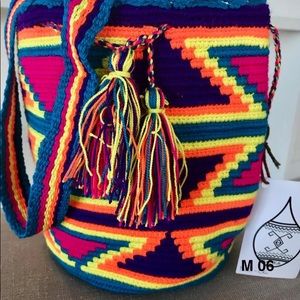 Mochileandote OriginalTejidoWayuuMédium Sizes Re06